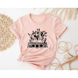 Retro Comfort Farm Animal Shirt, Animal Lover Shirt, Groovy Farm Shirt, Animal Shirt, Farmer Tshirt, Farmer Women Sweate