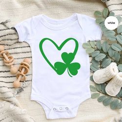 st patrick's day baby onesie, clover heart toddler shirts, baby girl bodysuit, st paddy's youth outfit, irish gifts, st