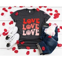 Love Shirt Women, Valentine's Day Gift, Gift for Girlfriend, Cute Love Shirt, Love Heart Tshirt, Gift for Best Friend, F