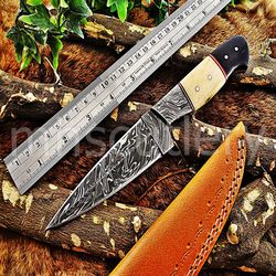 Custom Handmade Damascus Steel Hunting Skinner Knife With Bone and Buffalo Horn Handle. SK-01