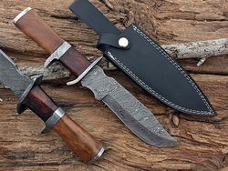 Damascus Hunting Knife , Hand Forged Custom Hand Made Fixed Blade Hunting Knife Over 200 Layers
