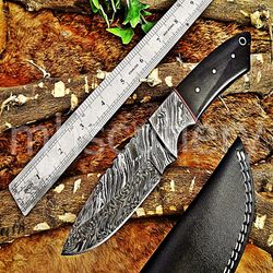 Custom Handmade Damascus Steel Hunting Skinner Knife With Horn Handle. SK-84