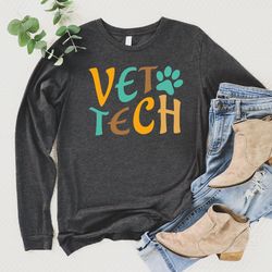retro vet tech sweatshirt, unisex vet tech hoodie, veterinarian long sleeve shirt, veterinary hoodie, vet tech week gift