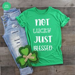 St Patricks Day Outfit, Four Leaf Clover T-Shirt, Shamrock Crewneck Sweatshirt, Irish Graphic Tees, St Patricks Day Gift
