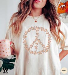 Hippie Peace Sign Shirt, Boho Peace Oversized Tee, Floral Peace Symbol, Wildflowers T-Shirt, Peace Symbol Shirt, Graphic