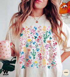Wildflower Tshirt, Wild Flowers Shirt, Floral Tee, Flower Shirt, Gift for Women, Ladies Shirts, Best Friend Gift, Oversi