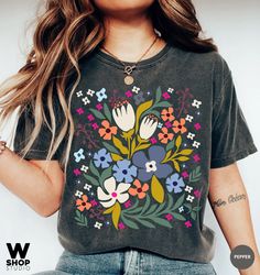 Flower Shirt, Wildflower T-shirt, Meadow Floral Shirt Aesthetic, Oversized Graphic Tee, Boho Tee, Hippie Womens Gift For