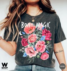 Boho Magic Floral T-Shirt, Botanical Shirt, Flower T-Shirt, Vintage Botanical Print, Wildflowers Graphic Shirt, Nature L