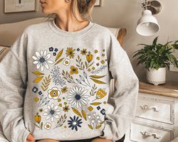 Flower Sweatshirt, Wildflower Women Sweatshirts, Plus Size, Ladies Flower Girl Gifts, Floral Gift, Girlfriend Gift