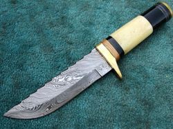 Hand Made Hunting Knife , Superior Custom Made Damascus Blade Combat Knife