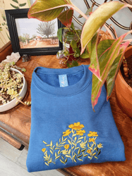 Millenium Blue Floral Embroidered Crewneck, Unisex Embroidered Fleece Pullover, Embroidered Sweatshirt