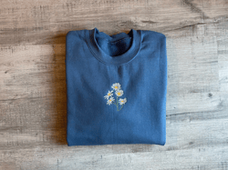 Daisies Embroidered Crewneck, Daisy Sweatshirt, Flower Sweatshirt, Floral Sweatshirt, Nature Sweatshirt