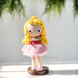 Auora sleeping beauty crochet amigurumi, amigurumi princess, crochet auora stuffed doll, amigurumi fairy doll, birthday,