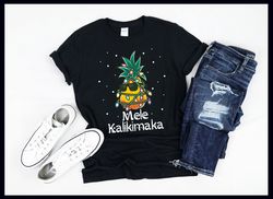 Mele Kalikimaka , Pineapple Christmas Tree , Hawaiian Christmas in July , Surfer , Aloha Beach , T-Shirt , Tank Top , Sw