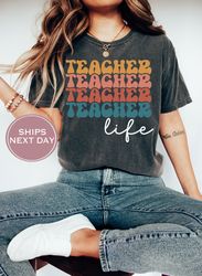 Retro Teacher Comfort Colors Shirt, Teacher Life Tshirt, Little Minds Shirt, New Teacher Gift, Back to School Shirt, Tea