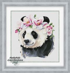 Panda in a wreath. Cross Stitch Pattern. Cross Stitch Design. Digital. PDF. Saga