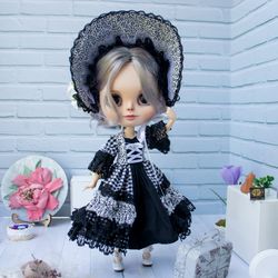Blythe dress, black and white clothes, monochrome clothes for doll with the bonnet