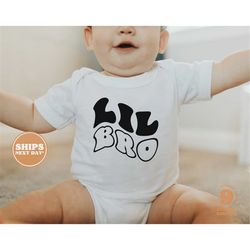 Lil Bro Onesie - Little Brother Retro Gender Neutral Pregnancy Announcement Bodysuit - Boys Natural Baby Onesie  5640-C