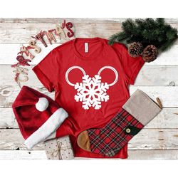 snowflake shirt, disney shirt, christmas disney gift,unique gift for her him, santa claus gft,magic kingdom shirt,christ