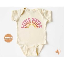 Little Sister Onesie - Retro Pregnancy Announcement Bodysuit - Girls Natural Baby Onesie 5121