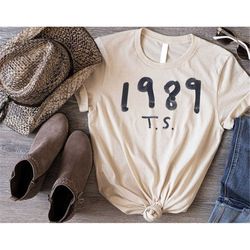Album 1989 Taylor Vintage T-Shirt, 1989 Shirt, Swift Taylor Inspired Shirt, Taylor's Version Shirt, Taylor The Eras Tour