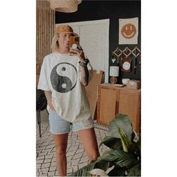 Yin Yang | Vintage Retro Inspired Shirt | Trendy Hippie Graphic Tee | Boho Graphic Tee