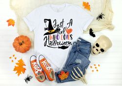 Just a girl who loves Halloween shirt, Halloween Party, Halloween T-shirt, Hocus Pocus Shirt, Halloween Outfits , Hallow