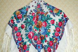 Traditional Folk Floral Scarf A Versatile and Beautiful Accessory