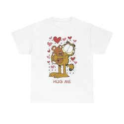 Hug Me Garfield T-shirt