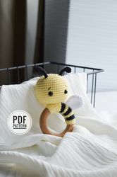 Honey bee crochet pattern cute baby rattle for beginner, 1th birthday gift