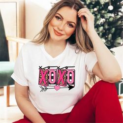 XOXO Shirt, Xoxo Valentines Day Sweatshirt For Woman, Valentines Day Gift,Heart Shirt, Cute Valentine Shirt, Valentines