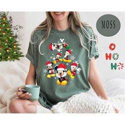 Comfort Colors Disney Christmas Santa Mickey Mouse Classic Pose T-Shirt, Mickey's Very Merry Christmas Party 2024, Famil