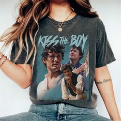 Prince Eric Shirt - Kiss The Boy 90s Inspired Vintage T-Shirt, Actor Jonah Hauer King Shirt, Vintage Bootleg T-shirt