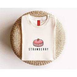 Strawberry macaron svg, Strawberry vector svg, Cute macaron shirt svg, Strawberry girl svg, Macarons svg, I love macaron