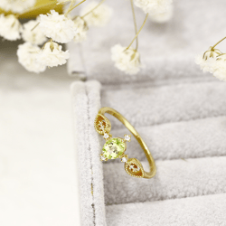 Women's Light Luxury Olivine Ring