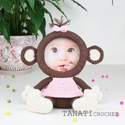 crochet pattern of photo frame monkey