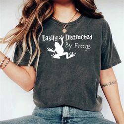 Easily Distracted By Frogs, Animal Shirt, Frogs Mom, Animal Lover, Funny T-Shirt, Frog Lover Gift