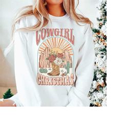 Cowgirl Christmas Sweatshirt, Retro Vintage Christmas Crewneck Sweater, Howdy Cowboy Sweater, Country Western Sweatshirt