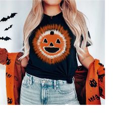 Tie Dye Effect Jack-o-lantern Halloween T-Shirt, Fall Autumn Pumpkin Shirt, Cute Retro Spooky Season Halloween Tshirt Bl