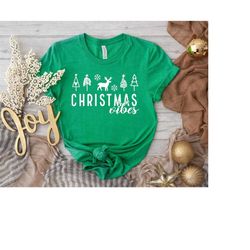 Christmas Vibes Shirt,Xmas Tree shirt,Gift for Retro Christmas,Merry Christmas,Christmas Vibes Gift,Christmas Clothing,R