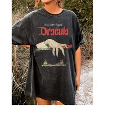 Halloween Dracula Comfort Colors Tee , Movie Poster Vampire Shirt, Dracula shirt, Horror Movie 2023, Bram Stoker Tee, tr