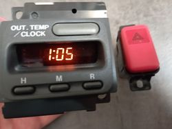 JDM 1997-2001 Honda CR-V  Clock RD1  Tested Working & Red Hazard Switch
