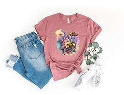 Bee T-shirt, Beekeeper Shirt, Pocket Bee Shirt, Floral Bee Shirt, Flower shirt, plant shirt, botanical t, botanical tshi
