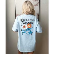 Here Comes the Sun Tee, Retro Style T-Shirt, Hippie Tee, Vintage Inspired Cotton T-shirt, Peace T-shirt, Festival Gift,