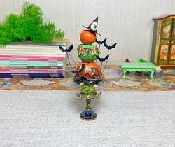 Tutorial on how to create a planter with pumpkins. 1:12. dollhouse miniature.