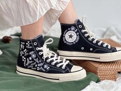 Embroidered Converse,Floral Converse,Embroidered Converse Chuck Taylors 1970s,Custom Converse Flower And Leaf Pattern,Em