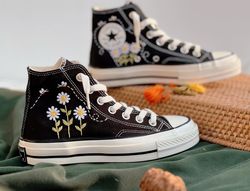 Embroidered Converse,Flower Converse,Custom Converse White Chrysanthemum And Bees,Embroidered Logo Daisy,Custom Converse