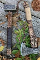Best Hunting Camping Tools Handmade Carbon Steel Viking Hatchet Tomahawk Hunting Hammer and Axe