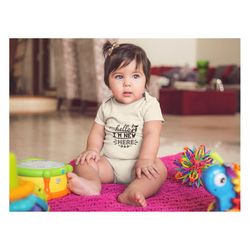 hello i'm new here t-shirt, cute baby onesie, pregnancy reveal shirt, funny baby shower outfit, new baby clothes, cute n