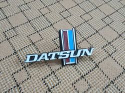 DATSUN 620 Front Grille emblem Logo